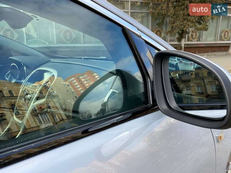 Хэтчбек Opel Astra 2013 в Киеве