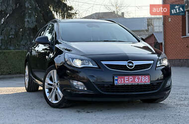 Універсал Opel Astra 2012 в Кременці