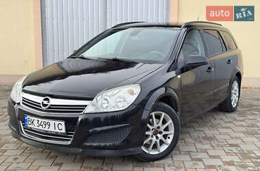 Универсал Opel Astra 2008 в Сарнах