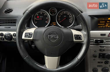 Универсал Opel Astra 2008 в Сарнах