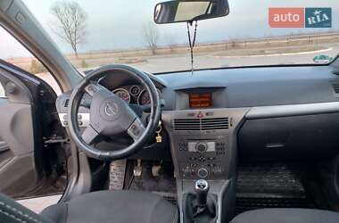 Универсал Opel Astra 2005 в 