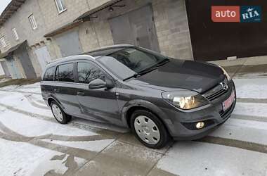 Універсал Opel Astra 2010 в Дубні