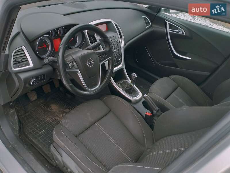 Універсал Opel Astra 2012 в Рівному фото 6 Універсал Opel Astra 2012 в Рівному