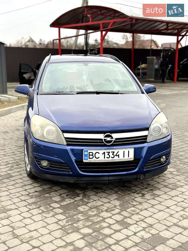 Универсал Opel Astra 2004 в Яворове