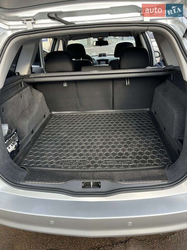 Универсал Opel Astra 2008 в Житомире