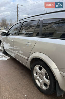 Универсал Opel Astra 2008 в 