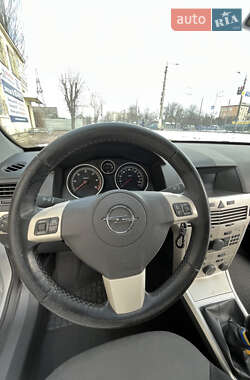 Универсал Opel Astra 2008 в 