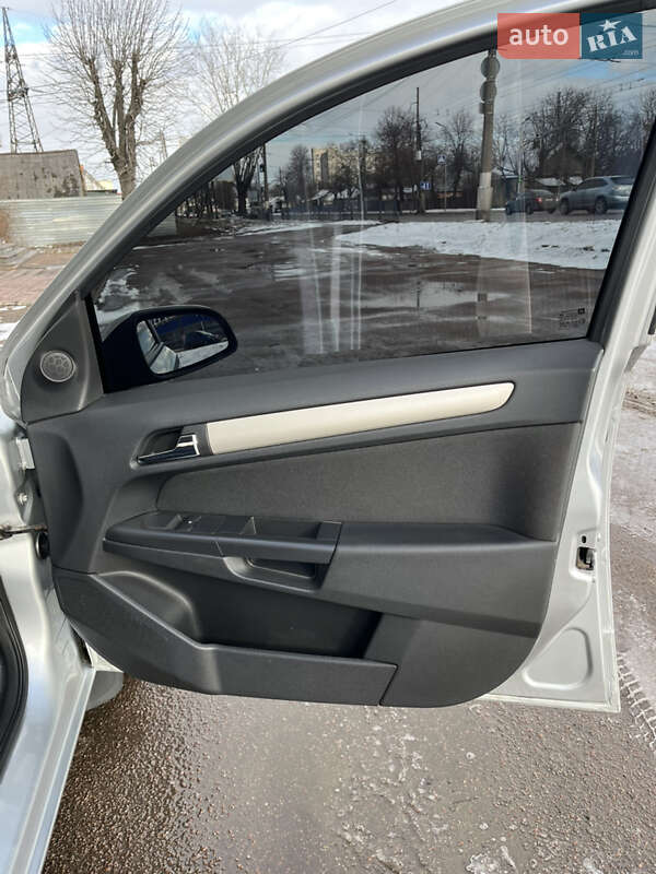 Универсал Opel Astra 2008 в Житомире