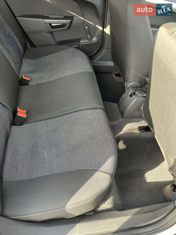 Универсал Opel Astra 2008 в Житомире
