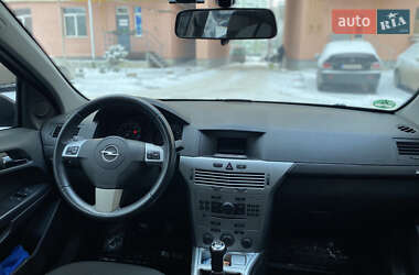 Хэтчбек Opel Astra 2009 в Сумах