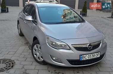 Хэтчбек Opel Astra 2010 в Стрые