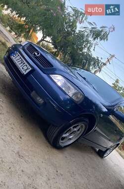 Седан Opel Astra 2004 в Херсоне