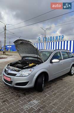 Універсал Opel Astra 2009 в Білій Церкві