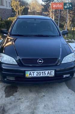 Седан Opel Astra 2006 в Буську