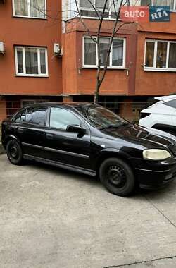 Хэтчбек Opel Astra 2004 в Одессе