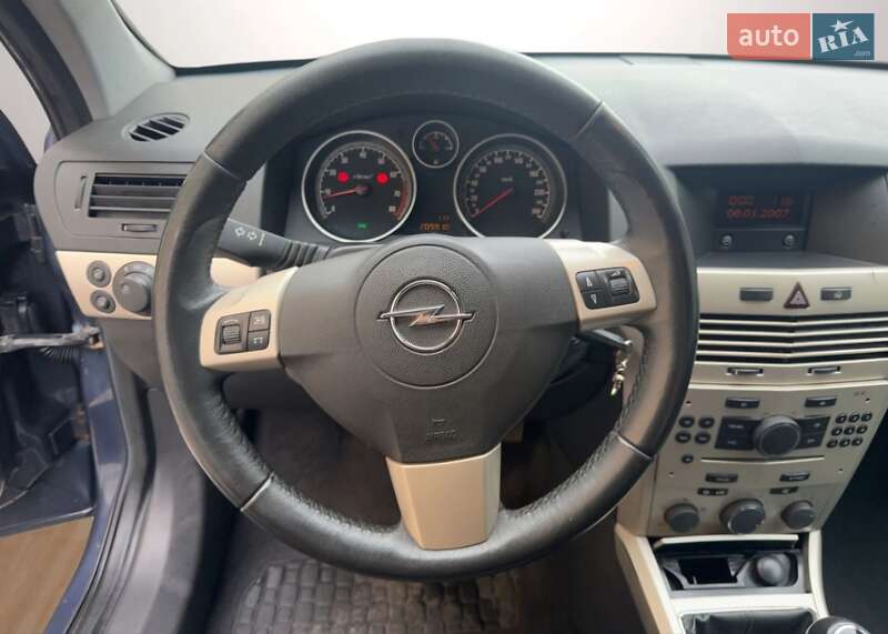 Универсал Opel Astra 2006 в Тернополе