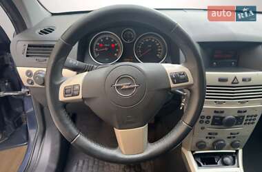 Универсал Opel Astra 2006 в 