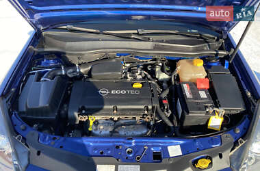 Универсал Opel Astra 2005 в 