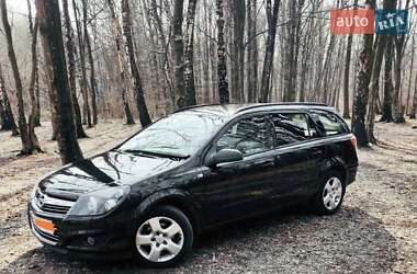 Универсал Opel Astra 2008 в Самборе