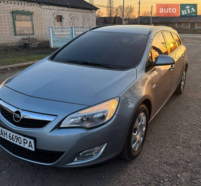 Универсал Opel Astra 2010 в Дружковке