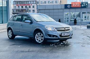 Хэтчбек Opel Astra 2008 в Киеве