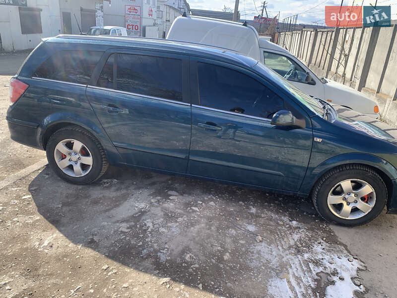 Універсал Opel Astra 2007 в Тернополі