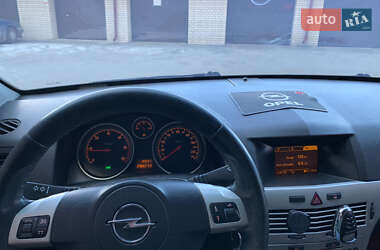 Універсал Opel Astra 2007 в Тернополі