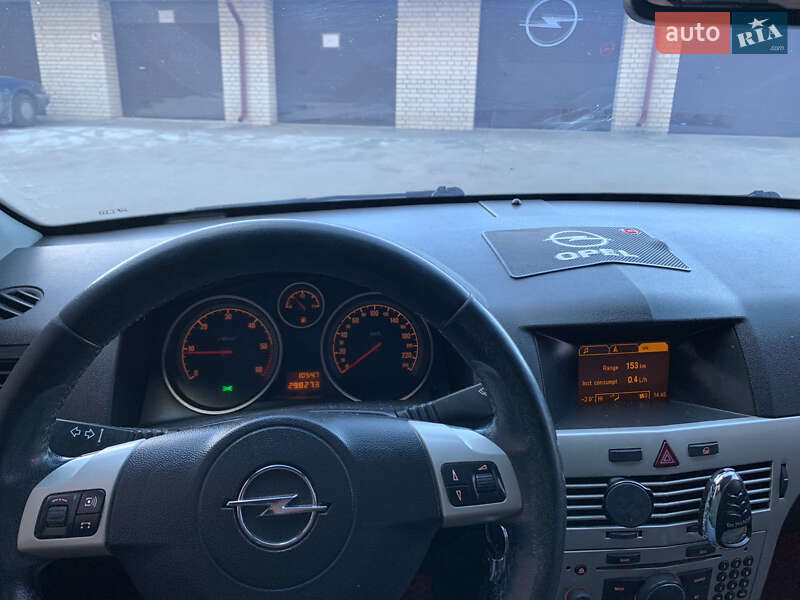 Універсал Opel Astra 2007 в Тернополі