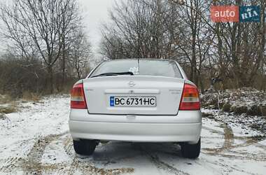Хэтчбек Opel Astra 1998 в 