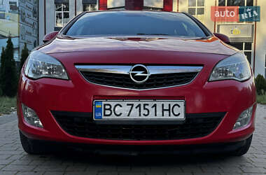 Хэтчбек Opel Astra 2012 в Львове