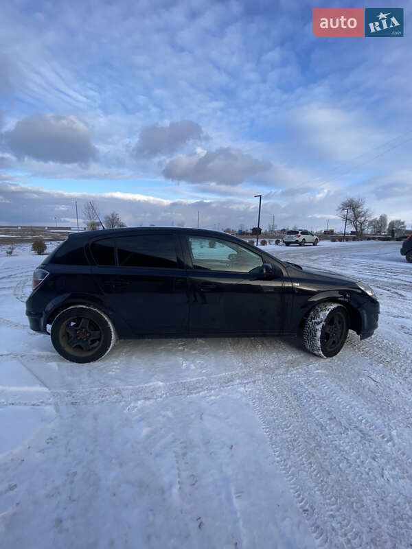 Хэтчбек Opel Astra 2009 в Черкассах