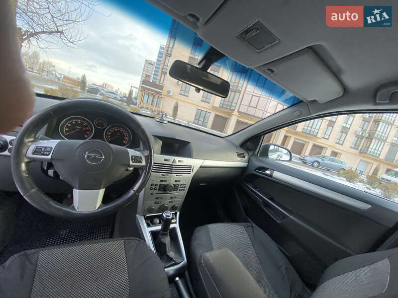 Хэтчбек Opel Astra 2009 в Черкассах