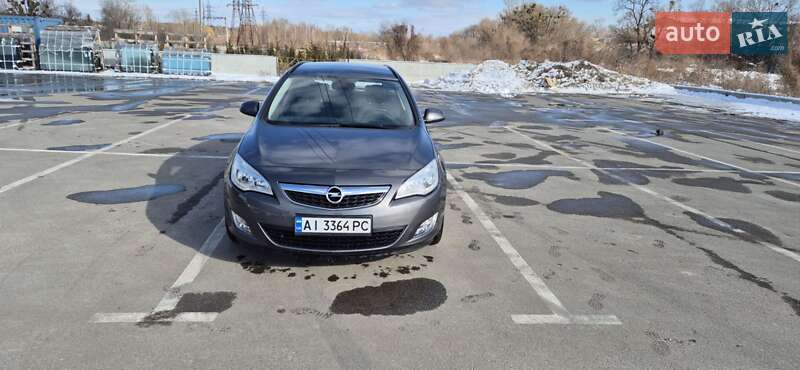 Opel Astra 2010