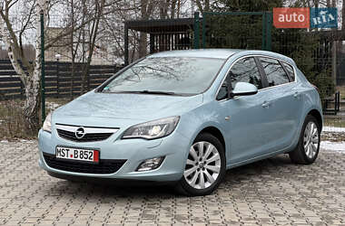 Хэтчбек Opel Astra 2011 в Стрые