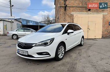 Универсал Opel Astra 2018 в Виннице