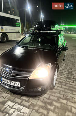 Хэтчбек Opel Astra 2008 в Житомире