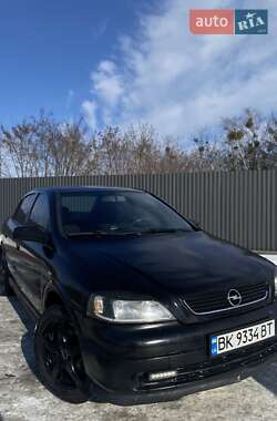 Седан Opel Astra 2008 в Сарнах