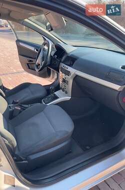 Универсал Opel Astra 2008 в 