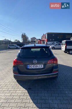 Универсал Opel Astra 2015 в 