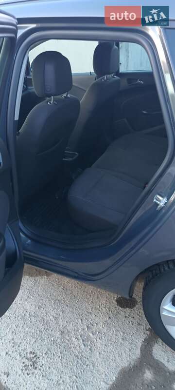 Универсал Opel Astra 2013 в Коростышеве