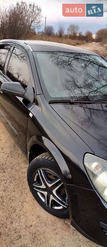 Хэтчбек Opel Astra 2006 в Броварах