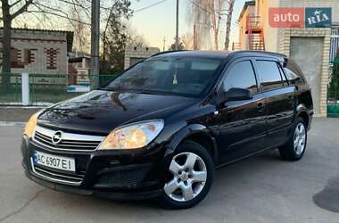 Универсал Opel Astra 2008 в Мошнах