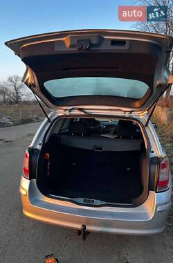 Универсал Opel Astra 2006 в 
