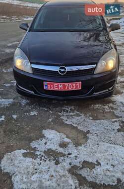 Універсал Opel Astra 2006 в Луцьку