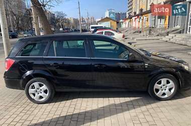 Універсал Opel Astra 2010 в 