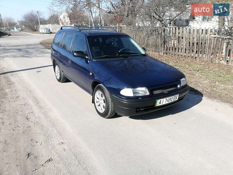 Універсал Opel Astra 2001 в Білій Церкві