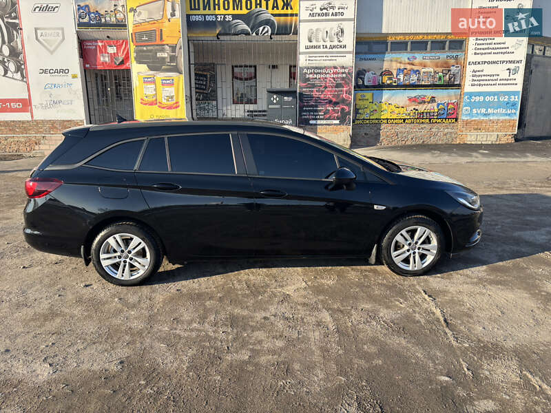 Универсал Opel Astra 2017 в Александрие