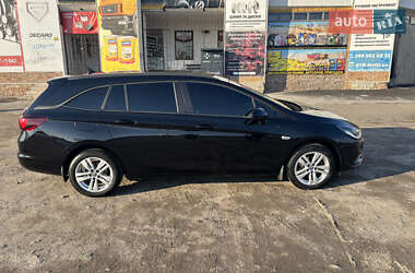 Универсал Opel Astra 2017 в 