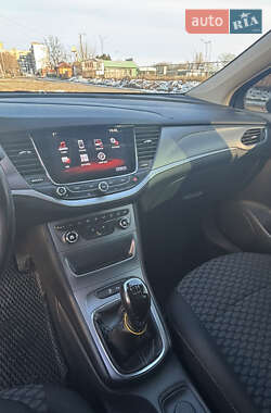 Универсал Opel Astra 2017 в 