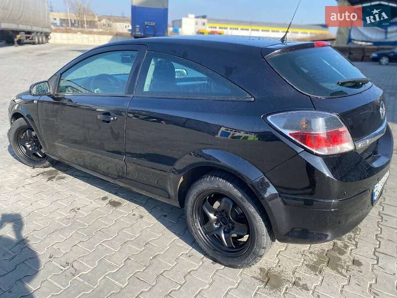 Хэтчбек Opel Astra 2007 в Львове